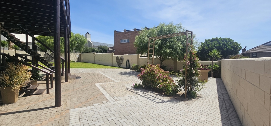 3 Bedroom Property for Sale in Myburgh Park Western Cape